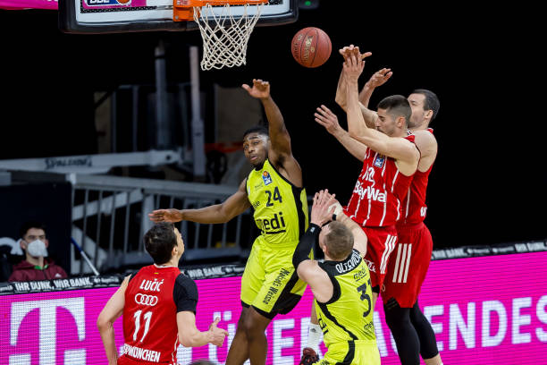 许多同位置 许多同位置