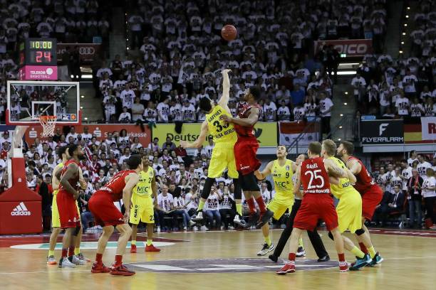 阿德托昆博 阿德托昆博